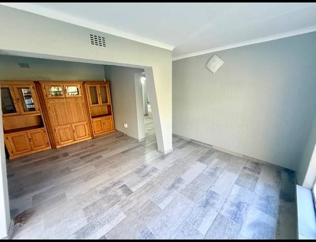4 BEDROOM HOUSE FOR SALE IN FLORA GARDENS